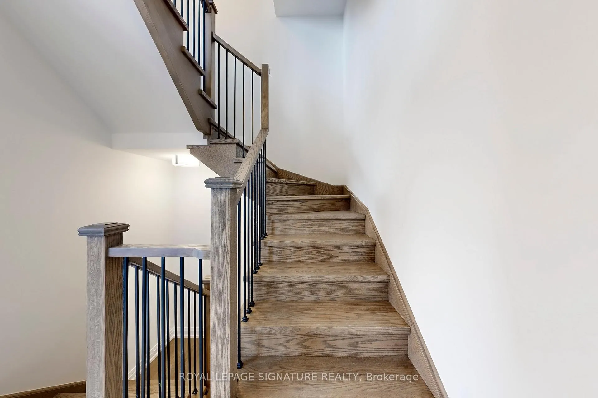 Photo 16 of 412 York Downs Boulevard, Markham, Cachet — HOMEH