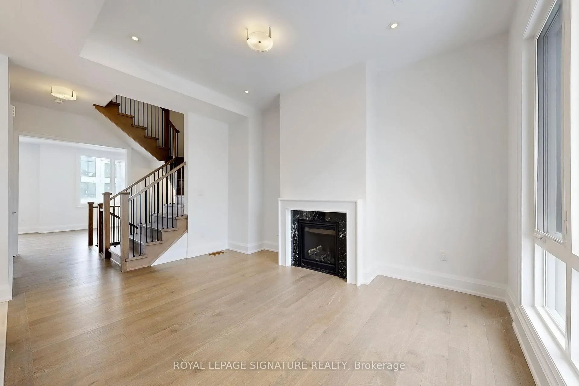 Photo 20 of 412 York Downs Boulevard, Markham, Cachet — HOMEH