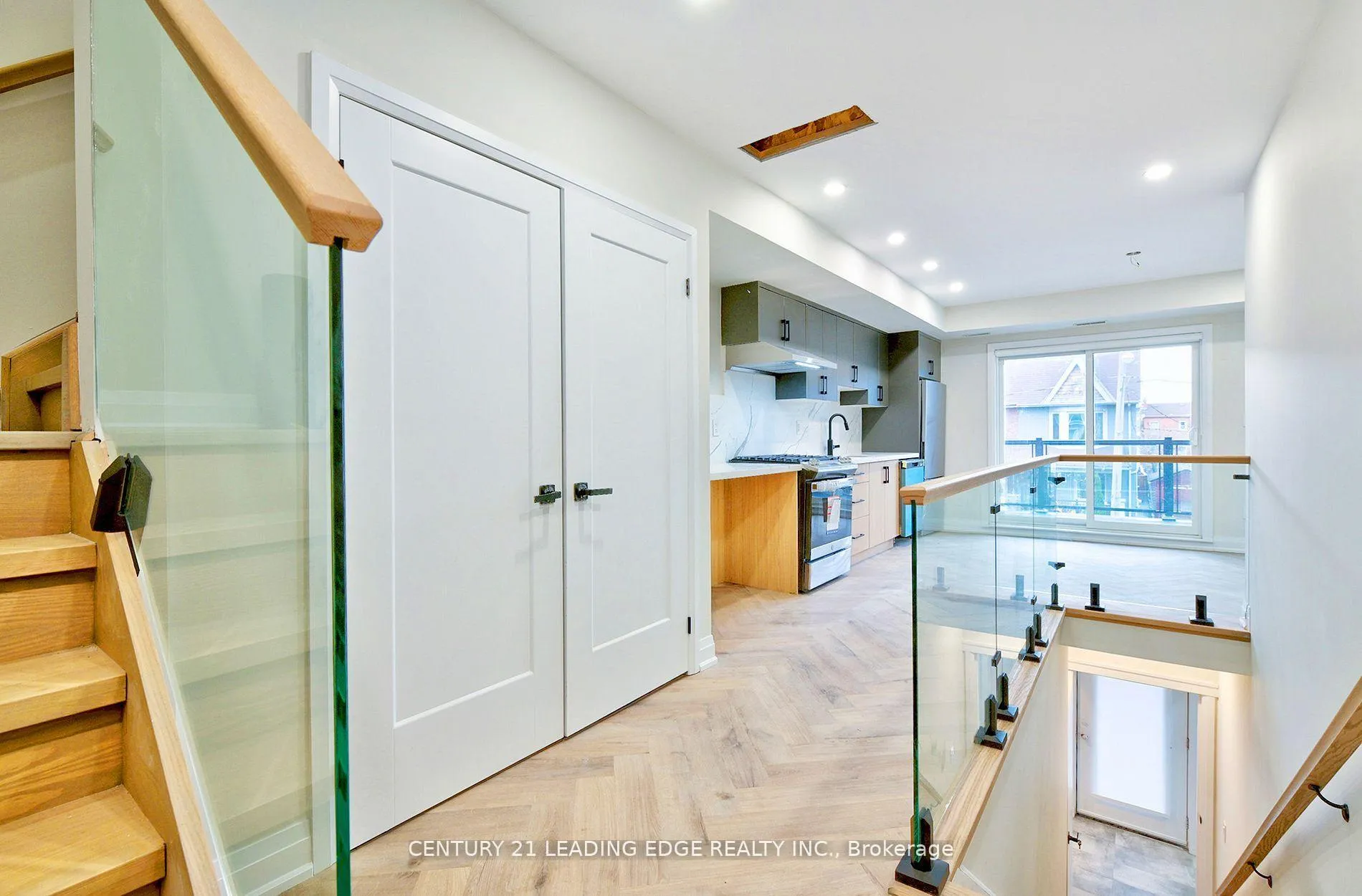 Photo of Unit Unit #2, 53 Boon Avenue