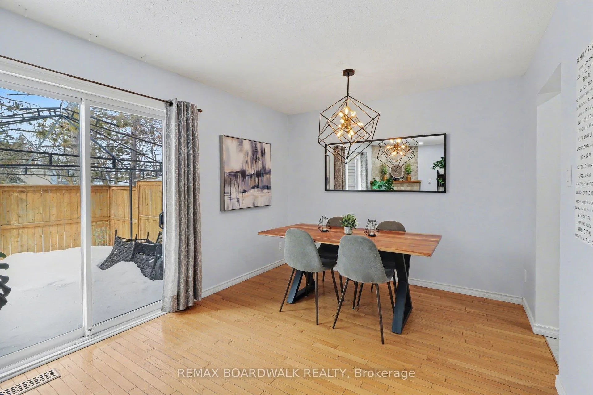 Photo 9 of Unit 3, 443 Canotia Place, Ottawa, Fallingbrook/Pineridge — HOMEH
