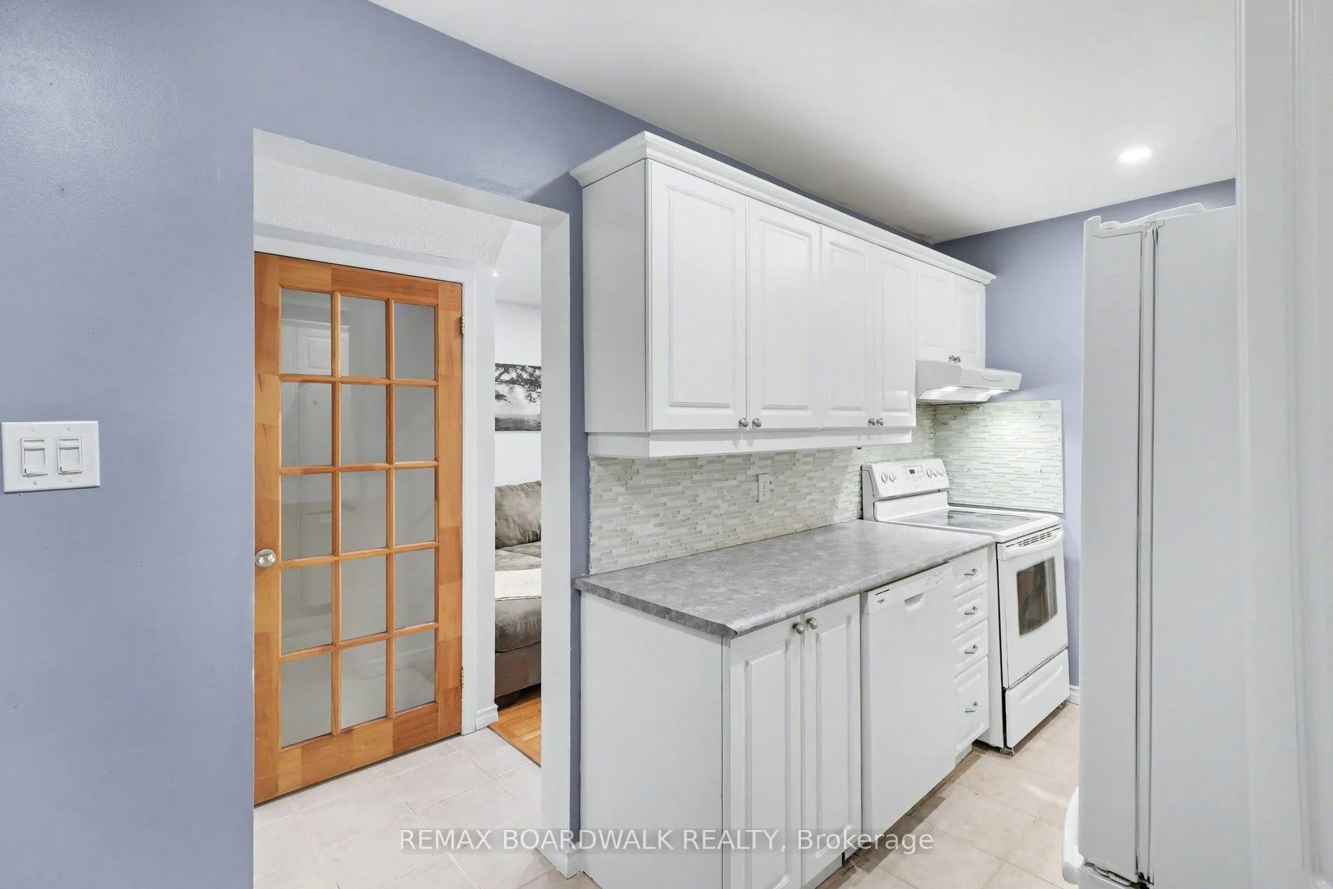 Photo 14 of Unit 3, 443 Canotia Place, Ottawa, Fallingbrook/Pineridge — HOMEH