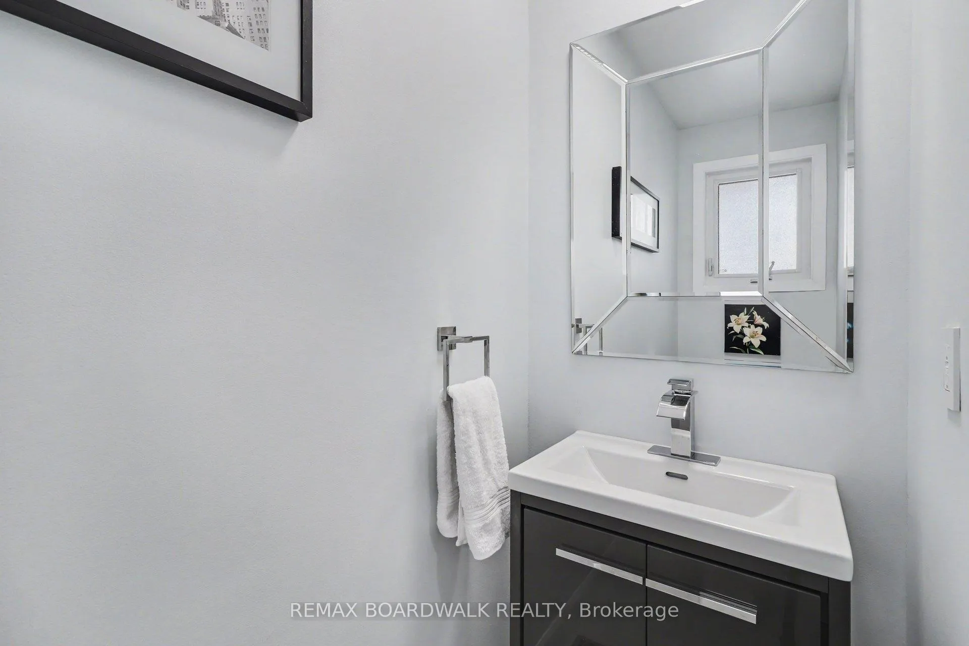 Photo 16 of Unit 3, 443 Canotia Place, Ottawa, Fallingbrook/Pineridge — HOMEH