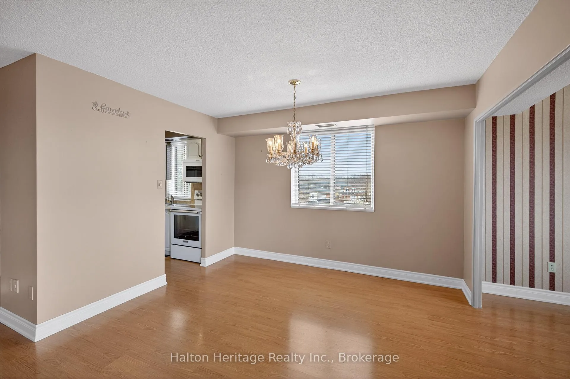 Photo 13 of Unit 308, 301 Frances Avenue, Hamilton, Stoney Creek — HOMEH