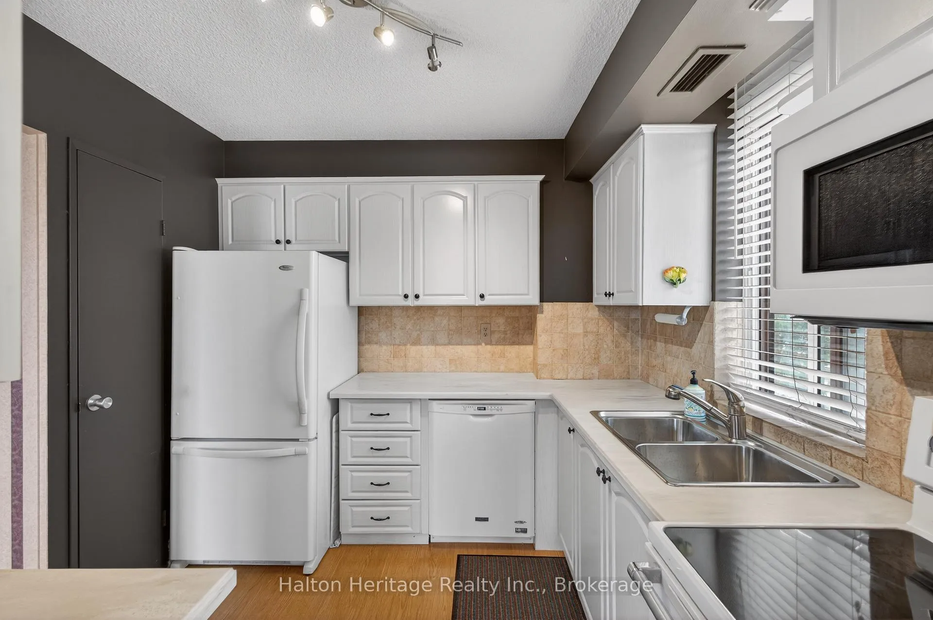 Photo 20 of Unit 308, 301 Frances Avenue, Hamilton, Stoney Creek — HOMEH