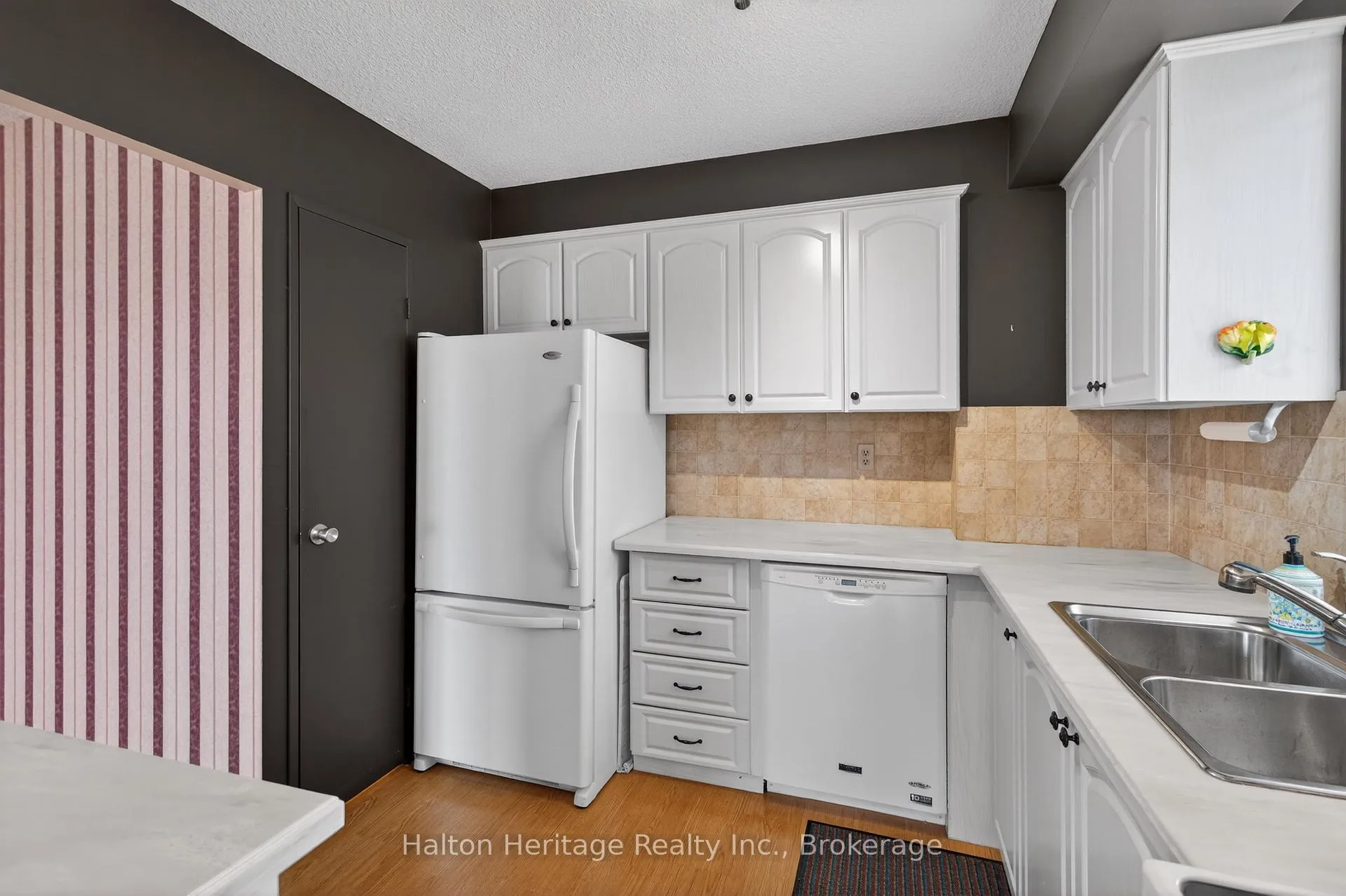 Photo 21 of Unit 308, 301 Frances Avenue, Hamilton, Stoney Creek — HOMEH