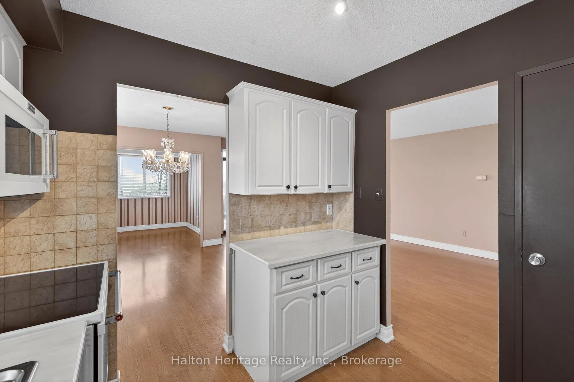Photo 22 of Unit 308, 301 Frances Avenue, Hamilton, Stoney Creek — HOMEH