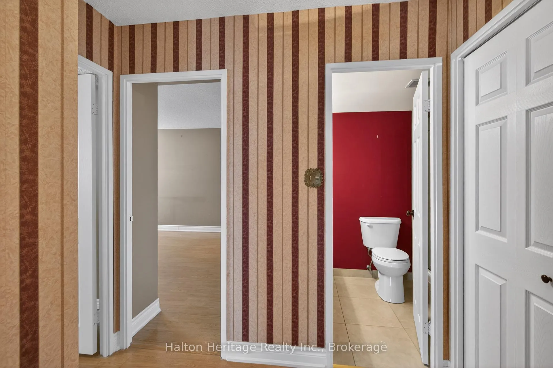 Photo 23 of Unit 308, 301 Frances Avenue, Hamilton, Stoney Creek — HOMEH