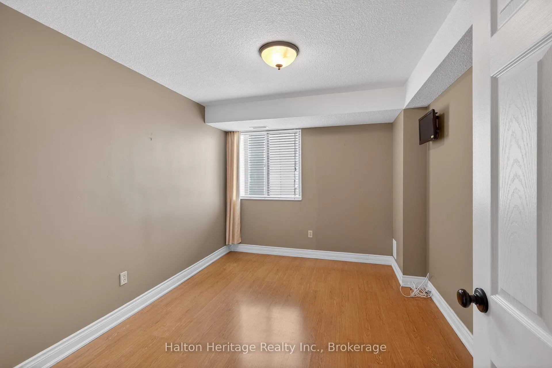 Photo 30 of Unit 308, 301 Frances Avenue, Hamilton, Stoney Creek — HOMEH