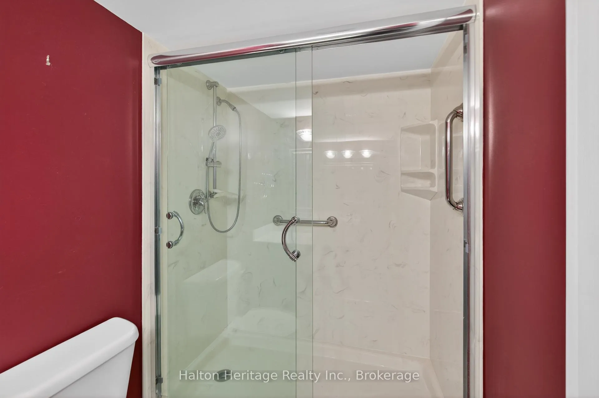 Photo 33 of Unit 308, 301 Frances Avenue, Hamilton, Stoney Creek — HOMEH