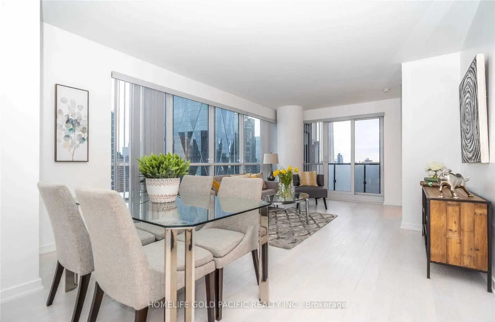 Photo 4 of Unit 2802, 1 The Esplanade, Toronto, Waterfront Communities — HOMEH