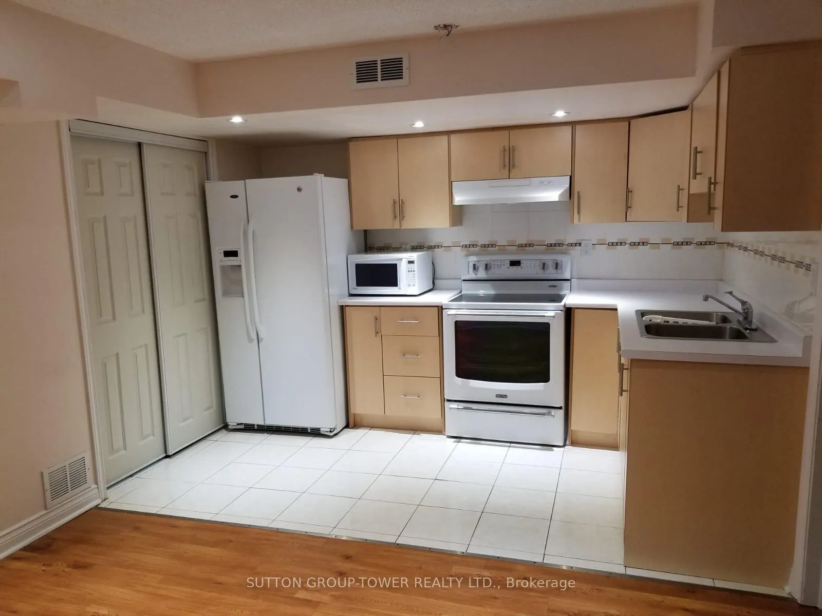 Photo 7 of Unit Bsmnt, 8 Penelope Street, Brampton, Bram East — HOMEH