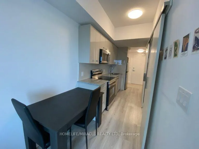 Photo 10 of Unit 921, 652 Princess Street, Kingston, Central City East — HOMEH