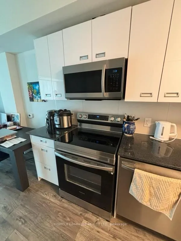 Photo 11 of Unit 921, 652 Princess Street, Kingston, Central City East — HOMEH