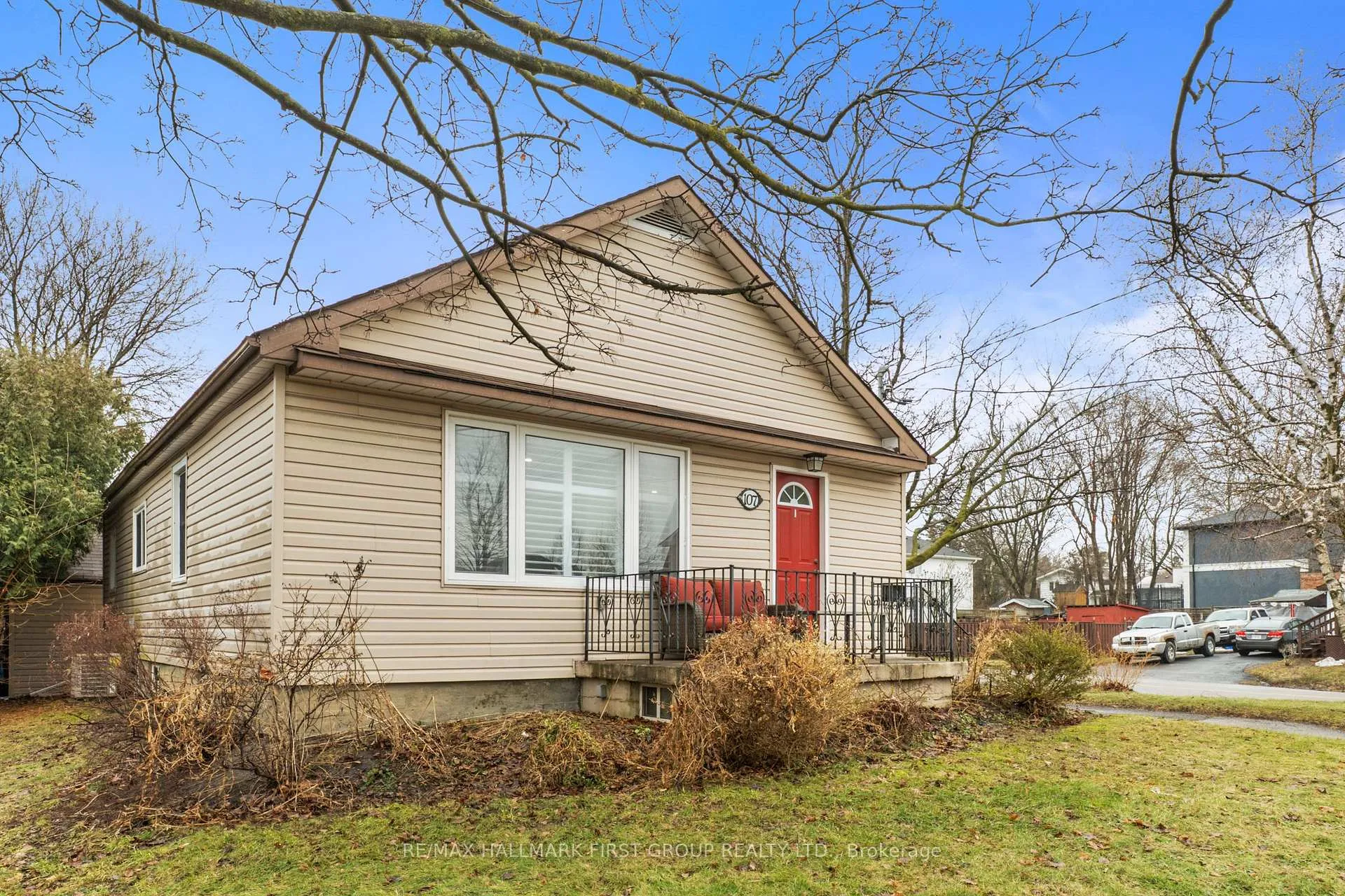 Photo 2 of 107 Maple Street W, Whitby, Downtown Whitby — HOMEH