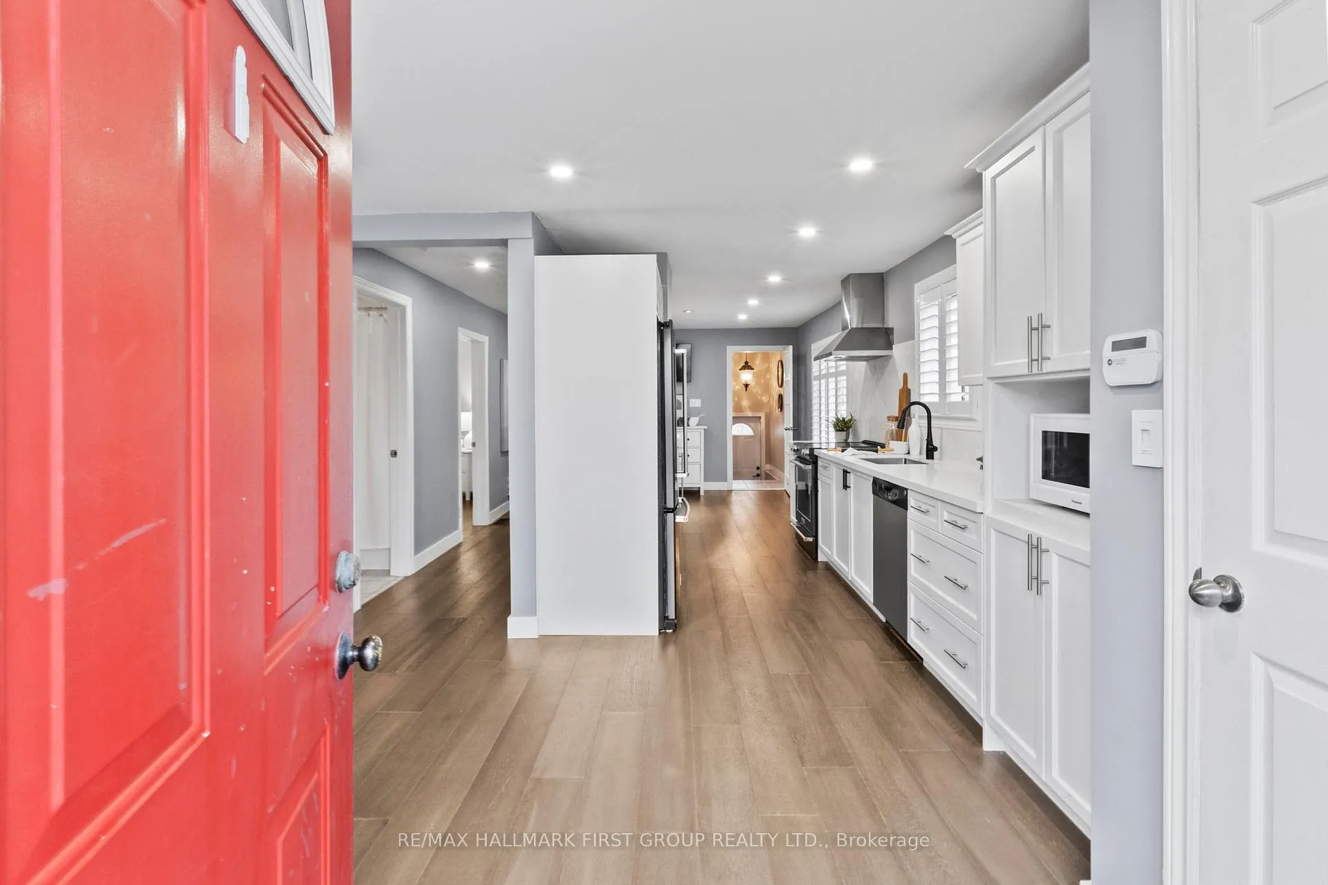 Photo 6 of 107 Maple Street W, Whitby, Downtown Whitby — HOMEH