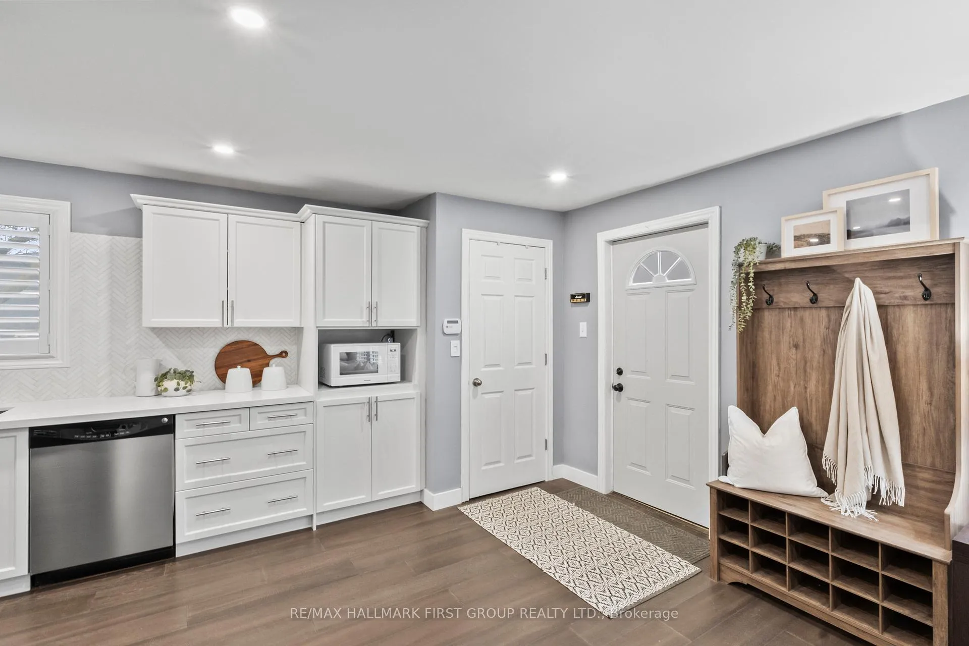 Photo 7 of 107 Maple Street W, Whitby, Downtown Whitby — HOMEH