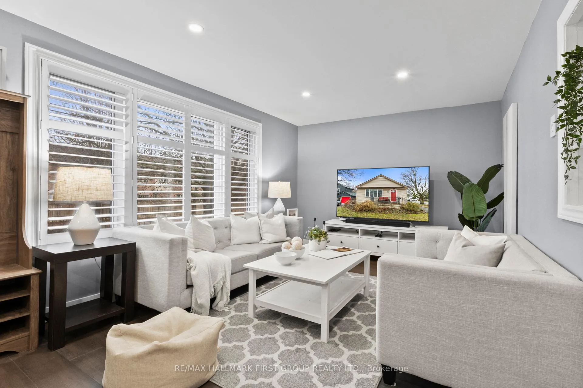 Photo 10 of 107 Maple Street W, Whitby, Downtown Whitby — HOMEH