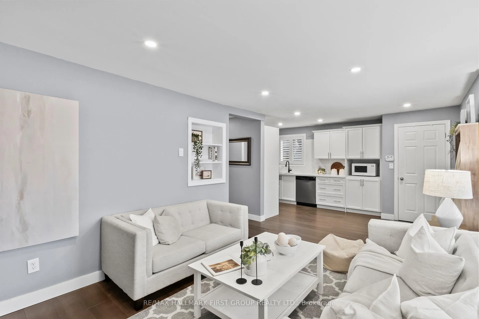 Photo 11 of 107 Maple Street W, Whitby, Downtown Whitby — HOMEH