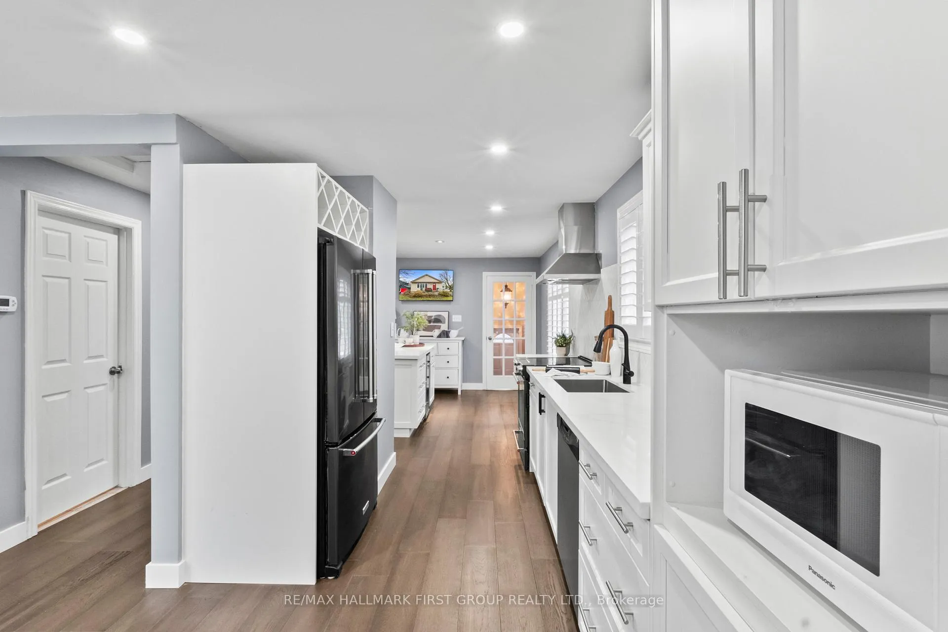 Photo 13 of 107 Maple Street W, Whitby, Downtown Whitby — HOMEH
