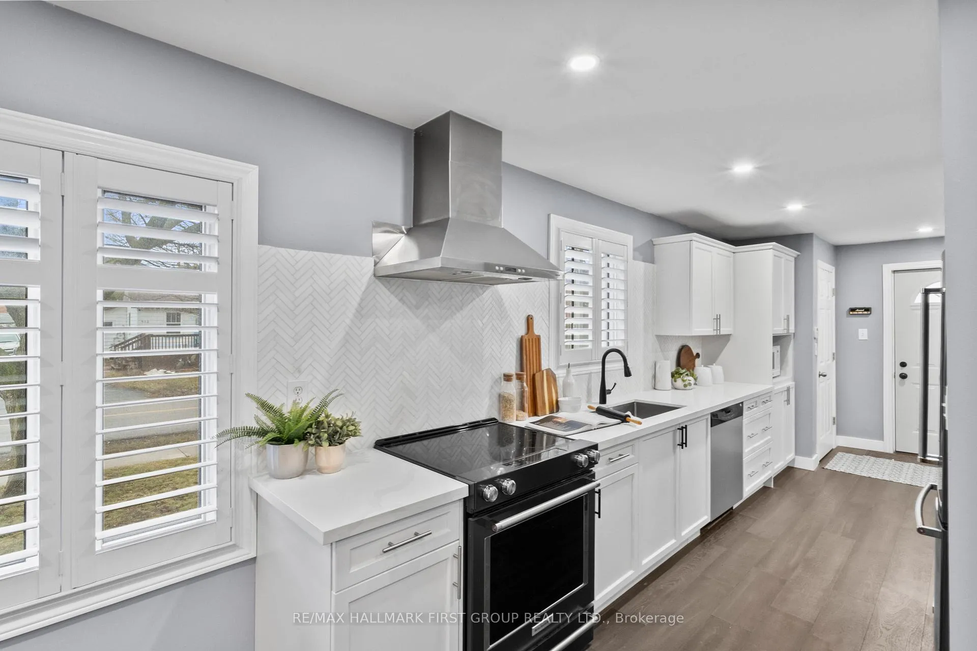 Photo 16 of 107 Maple Street W, Whitby, Downtown Whitby — HOMEH