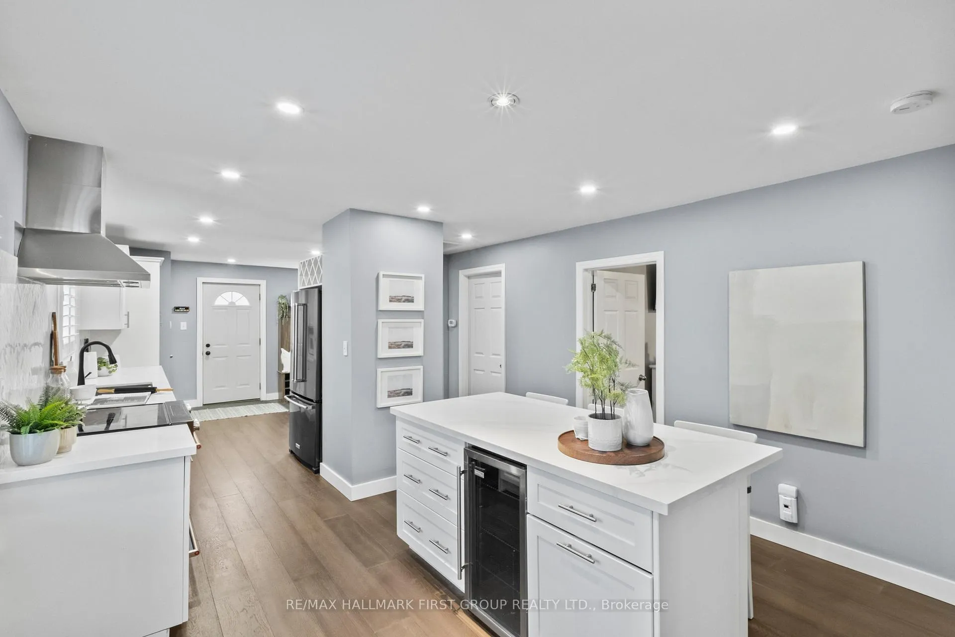 Photo 17 of 107 Maple Street W, Whitby, Downtown Whitby — HOMEH