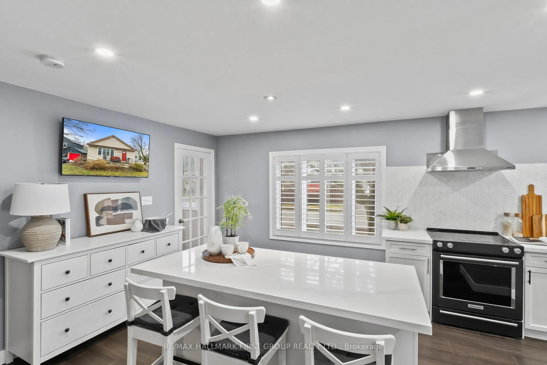 Photo 18 of 107 Maple Street W, Whitby, Downtown Whitby — HOMEH