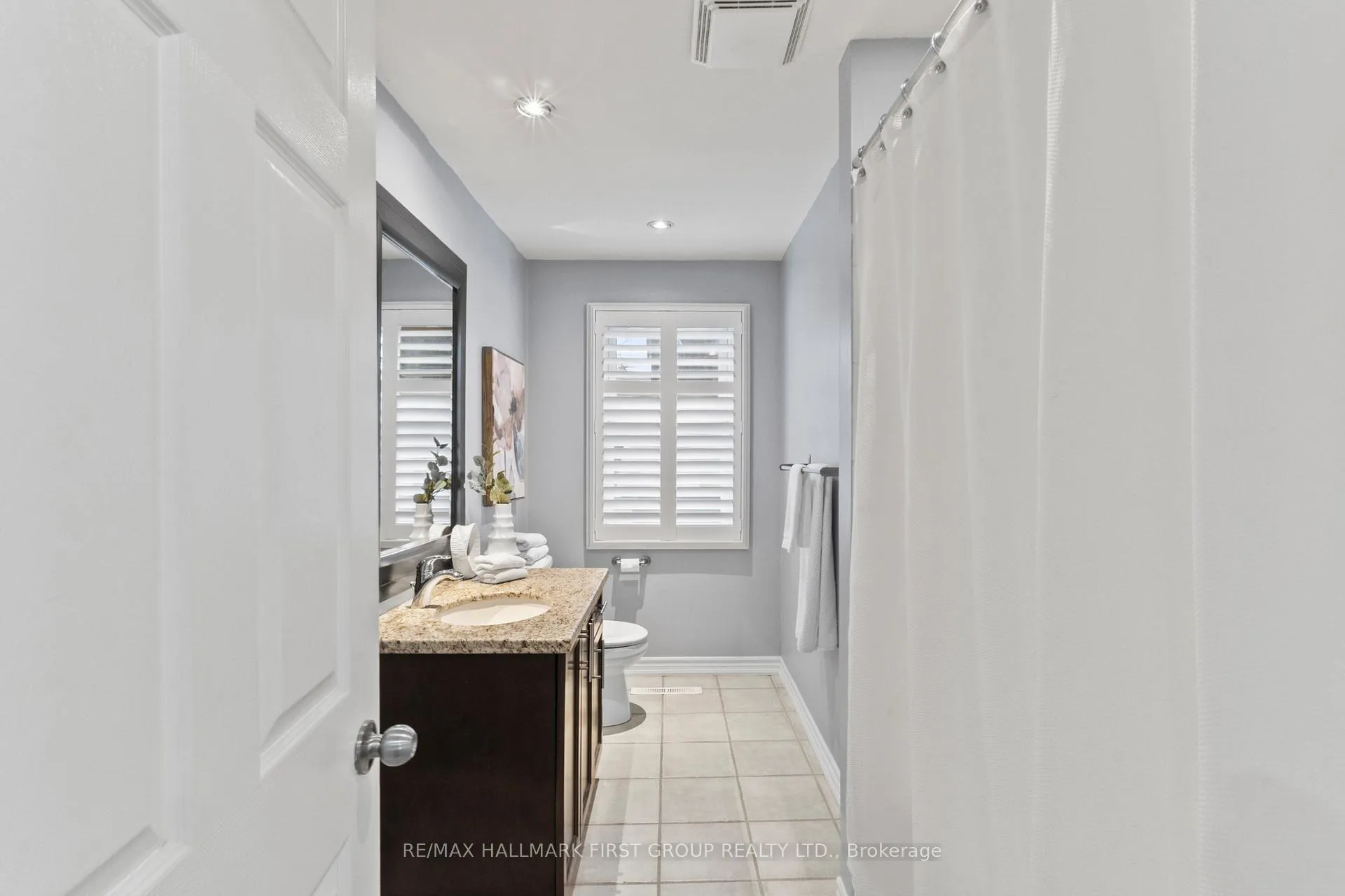 Photo 25 of 107 Maple Street W, Whitby, Downtown Whitby — HOMEH