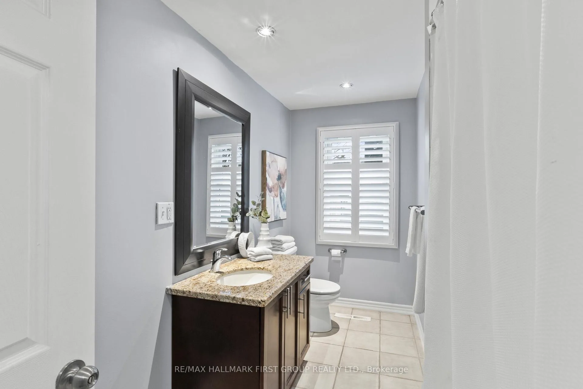Photo 26 of 107 Maple Street W, Whitby, Downtown Whitby — HOMEH