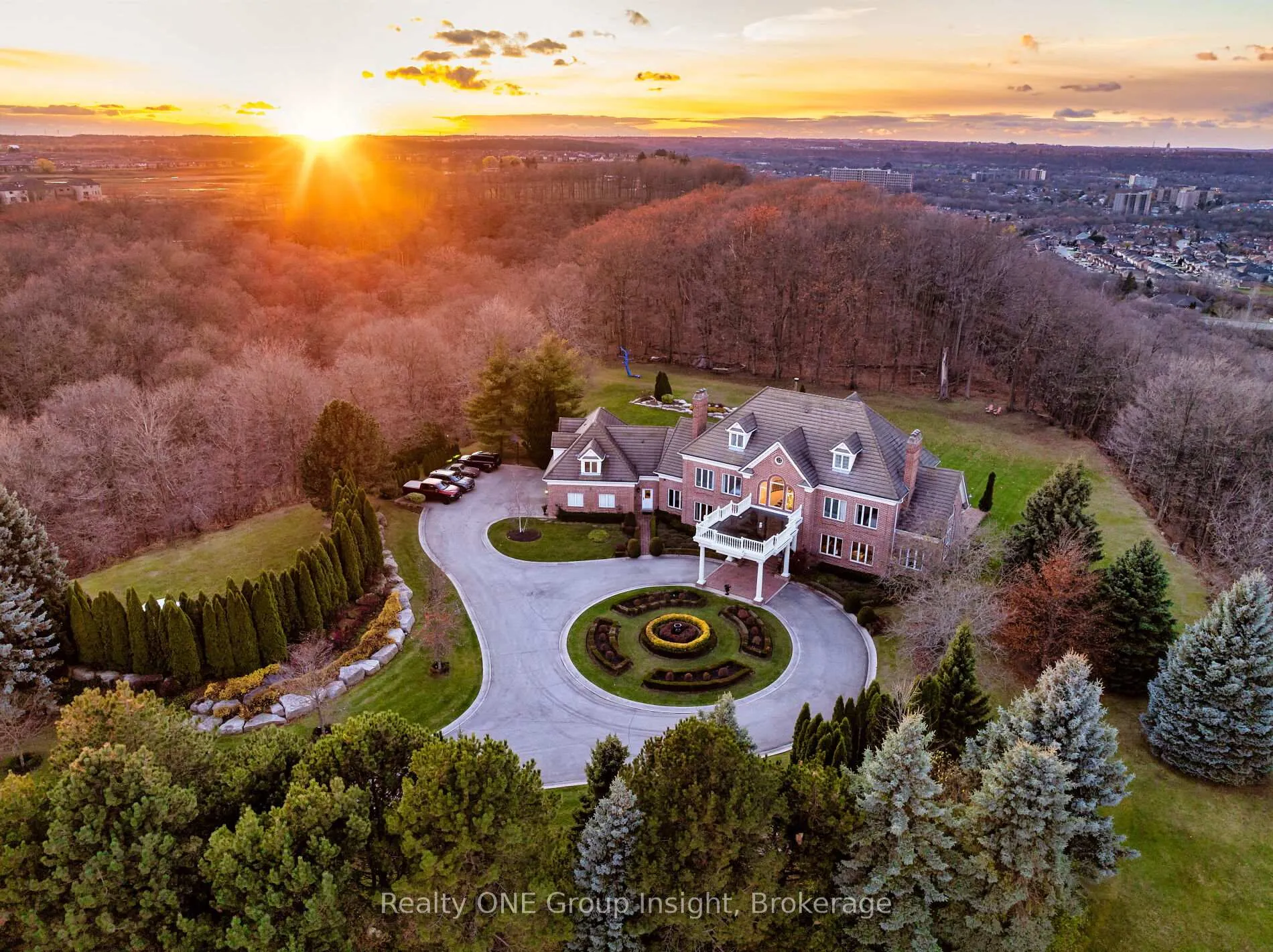 Front of 75 Ridge Road