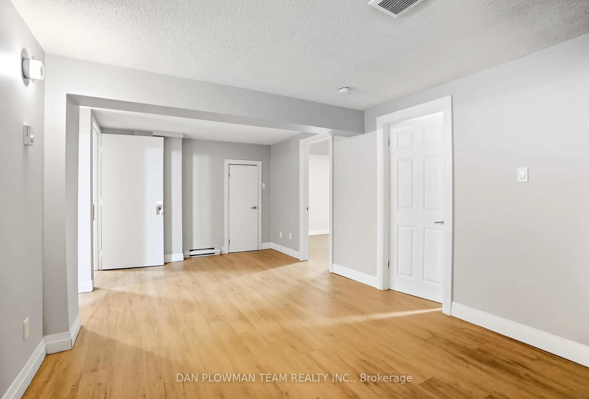 Photo 4 of 476 Albert Street, Oshawa, Central — HOMEH