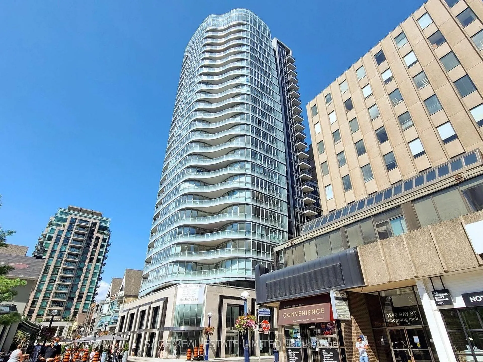 Front of Unit 2102, 88 Cumberland Street