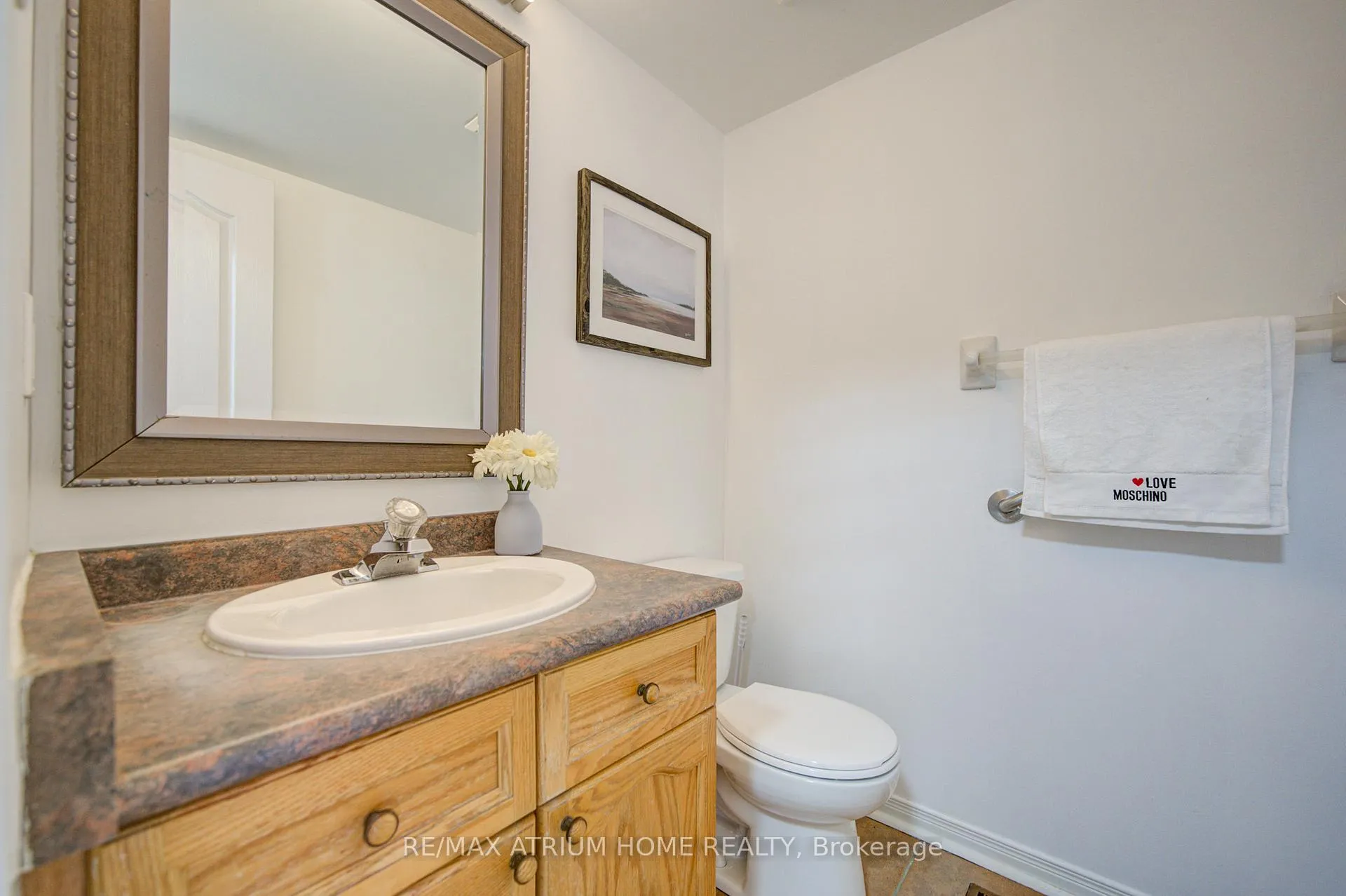 Photo 8 of 59 Hollybush Drive, Vaughan, Maple — HOMEH