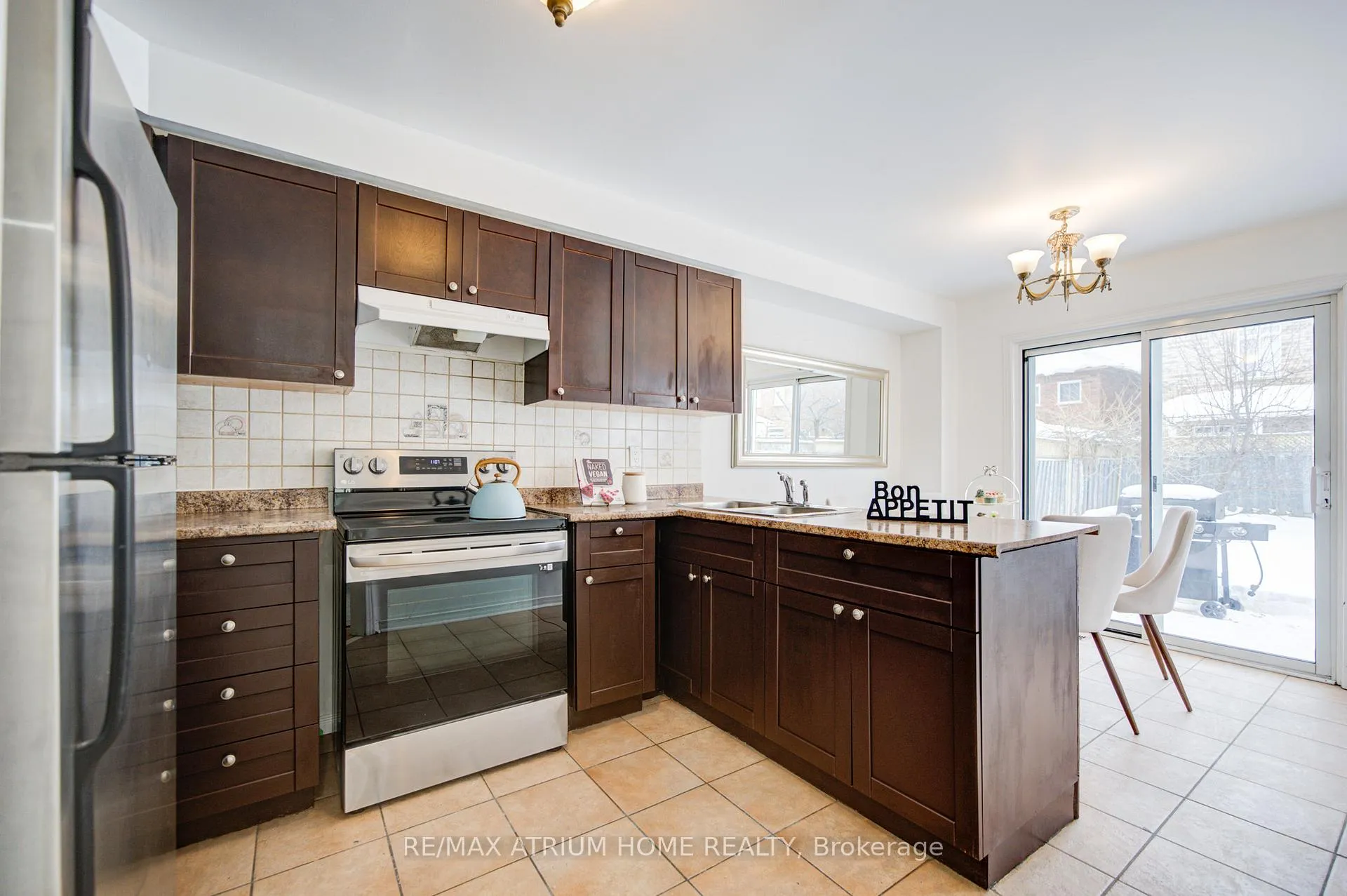 Photo 19 of 59 Hollybush Drive, Vaughan, Maple — HOMEH