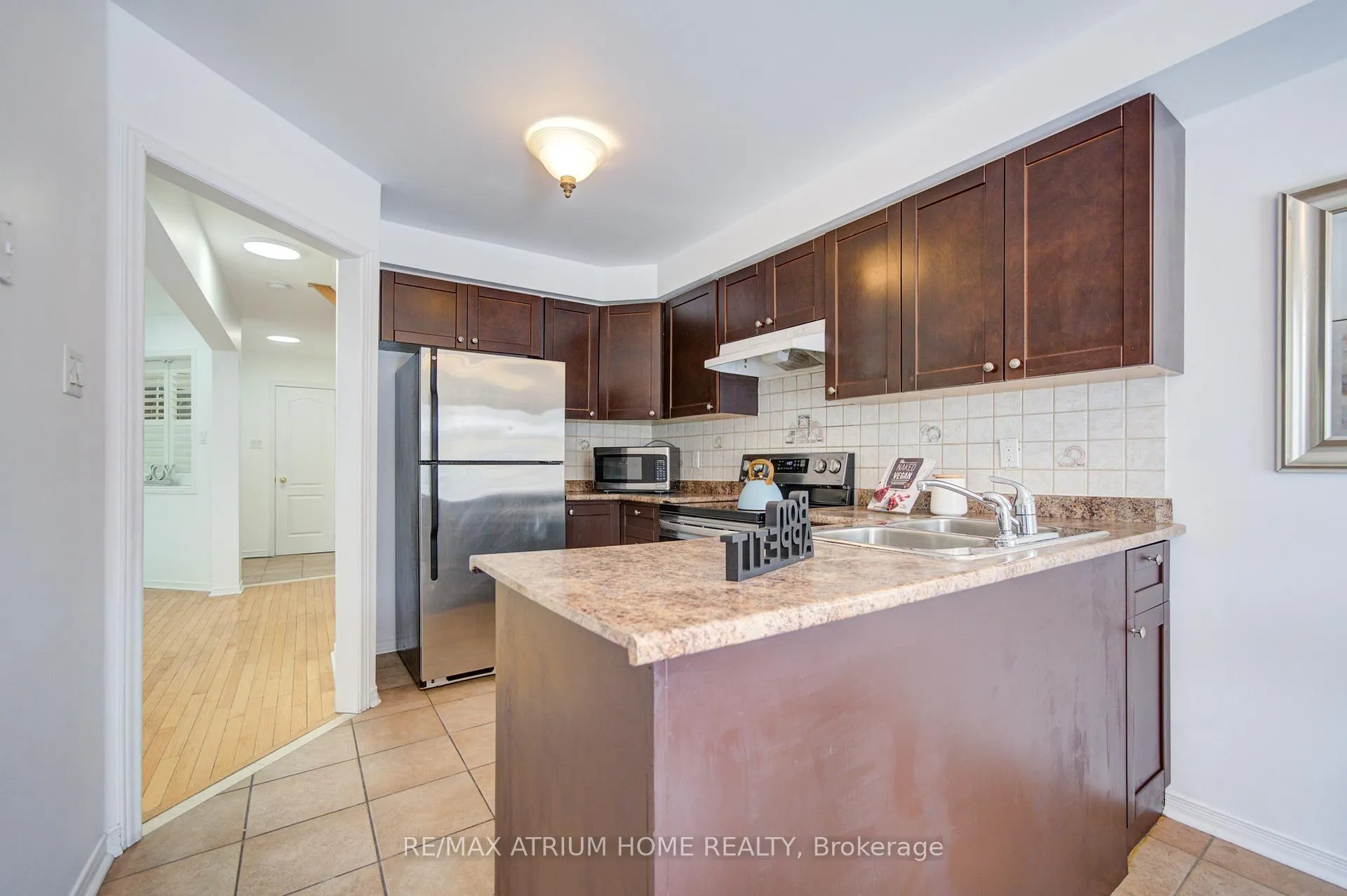 Photo 22 of 59 Hollybush Drive, Vaughan, Maple — HOMEH