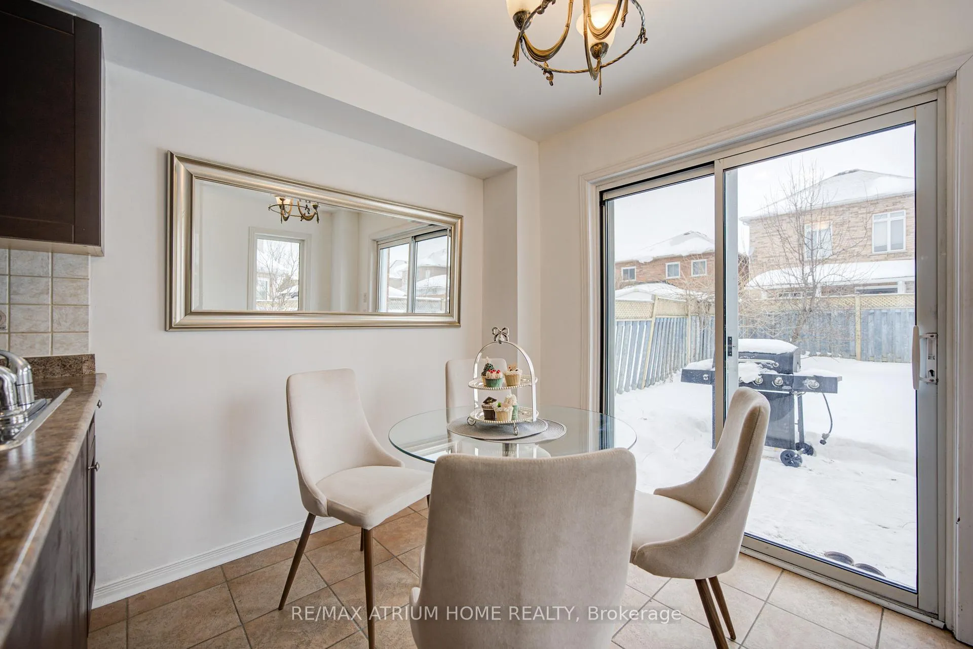 Photo 23 of 59 Hollybush Drive, Vaughan, Maple — HOMEH
