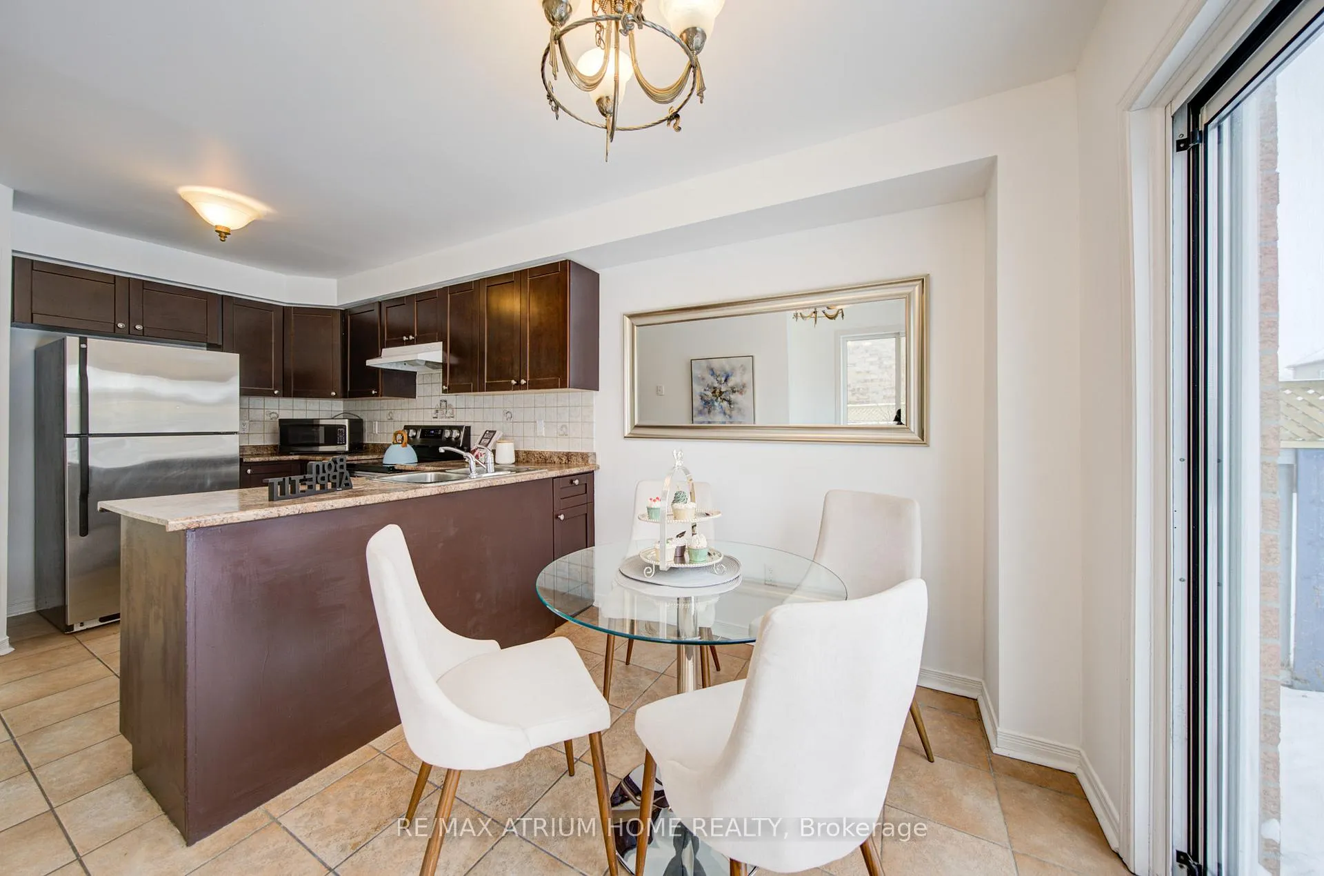 Photo 25 of 59 Hollybush Drive, Vaughan, Maple — HOMEH