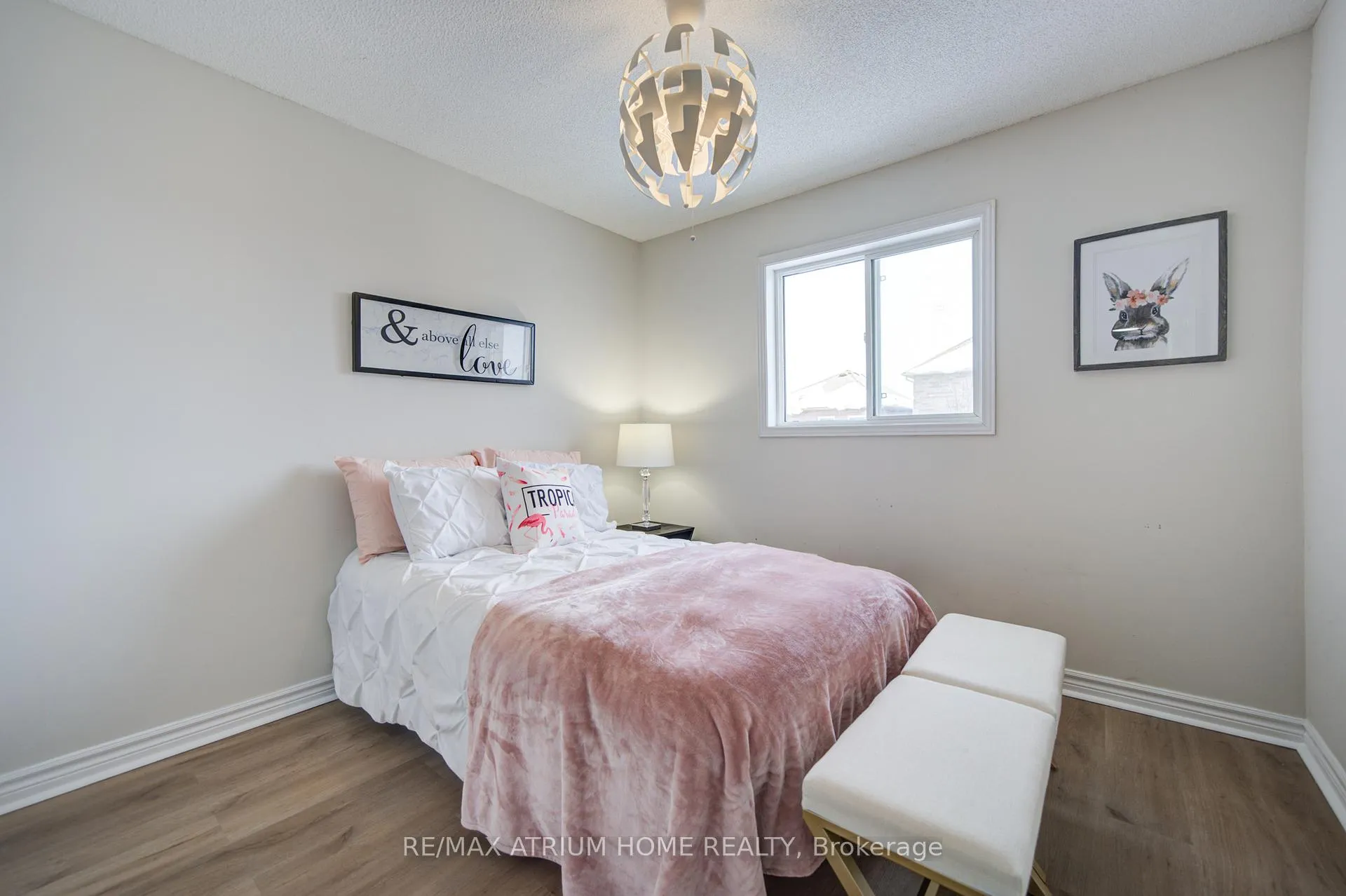 Photo 37 of 59 Hollybush Drive, Vaughan, Maple — HOMEH