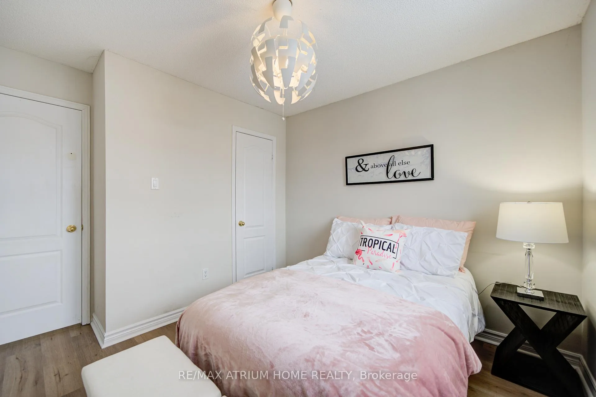 Photo 39 of 59 Hollybush Drive, Vaughan, Maple — HOMEH