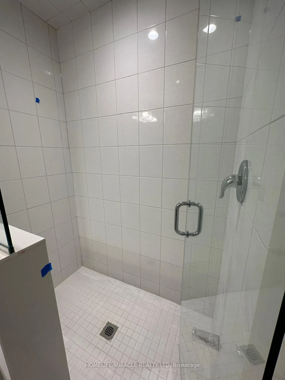 Photo 10 of 232 Keppel Circle, Brampton, Northwest Brampton — HOMEH