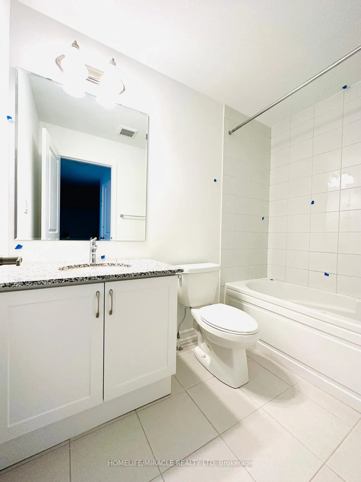 Photo 11 of 232 Keppel Circle, Brampton, Northwest Brampton — HOMEH