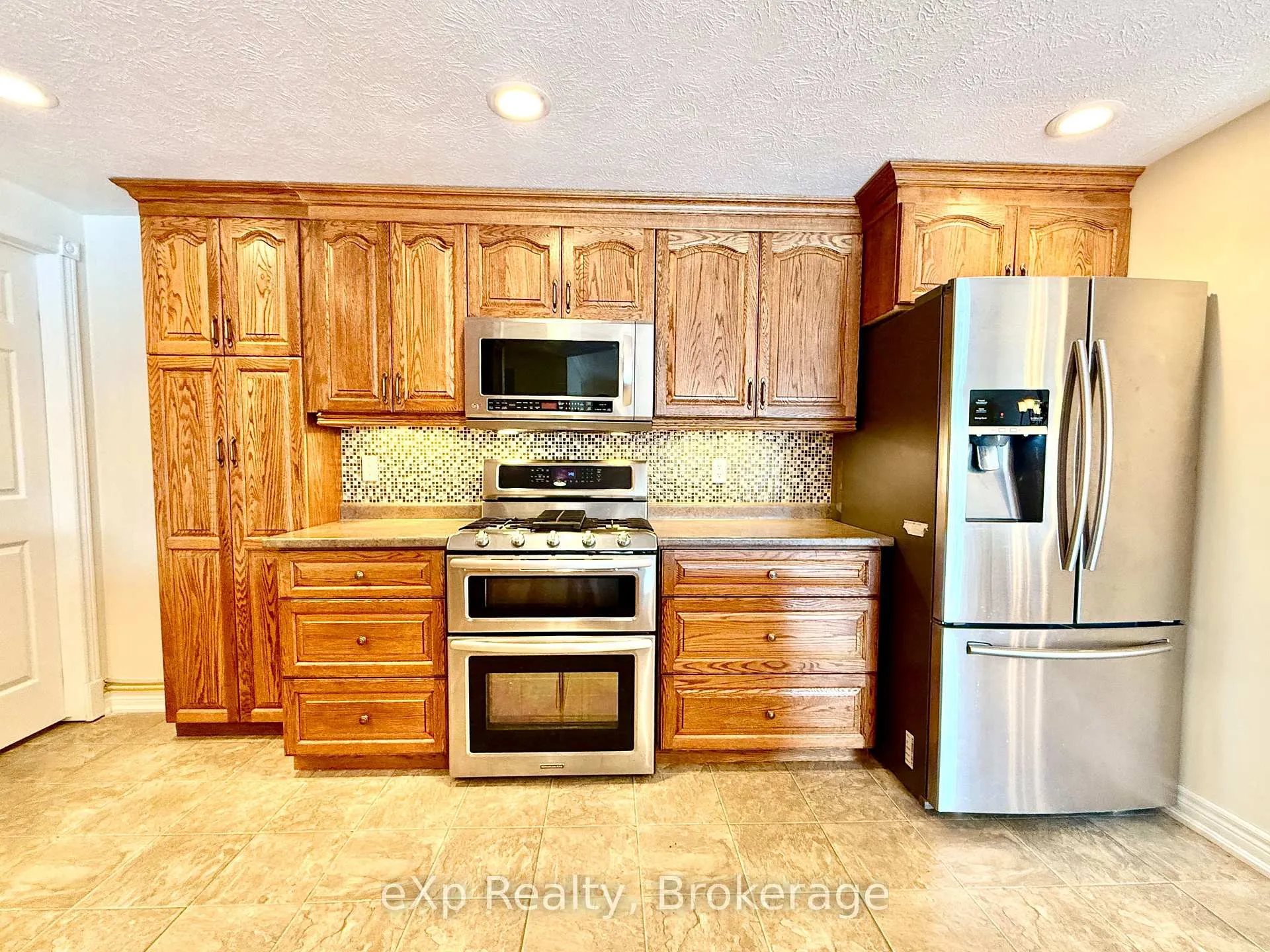 Photo 7 of Unit 203, 125 William Street, Brockton — HOMEH