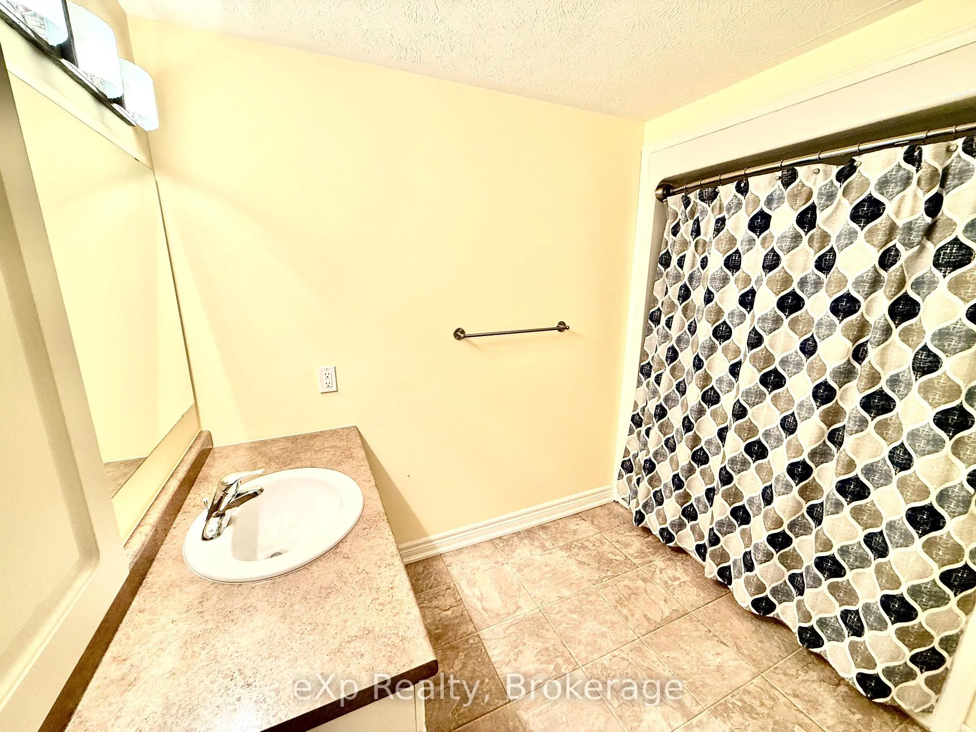 Photo 24 of Unit 203, 125 William Street, Brockton — HOMEH