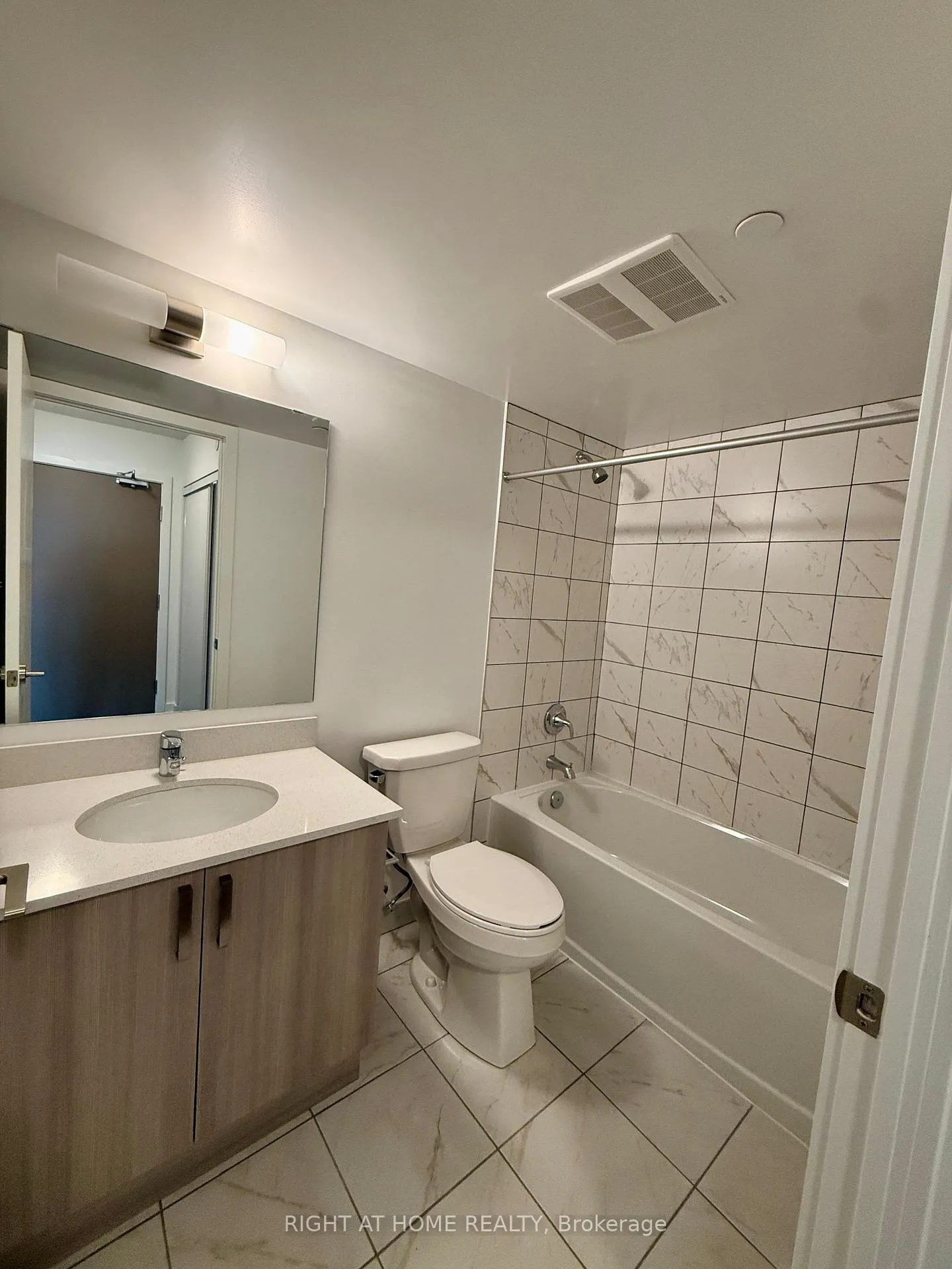 Photo 19 of Unit 807, 1010 Sandy Beach Rd, Pickering, Bay Ridges — HOMEH