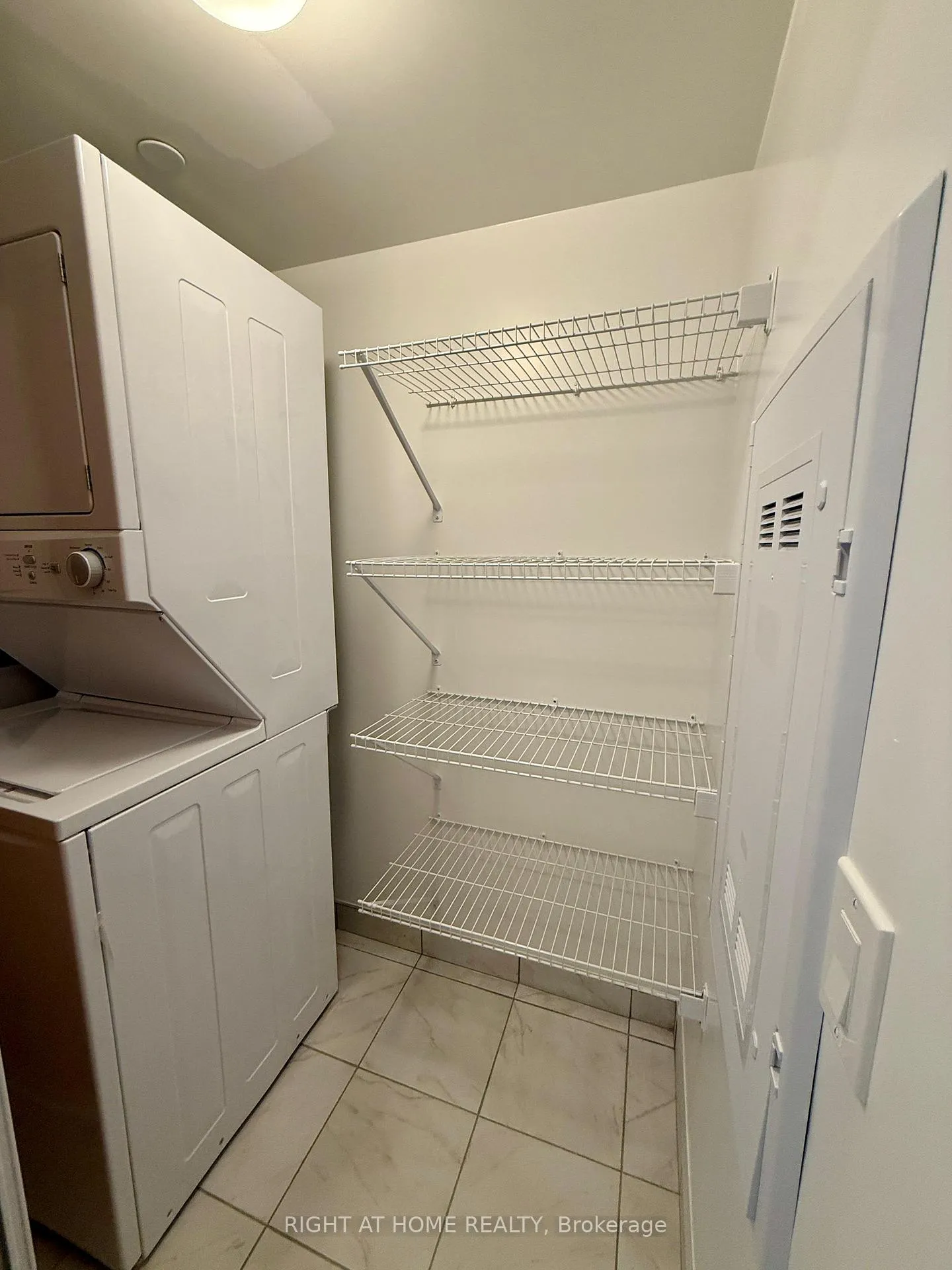 Photo 21 of Unit 807, 1010 Sandy Beach Rd, Pickering, Bay Ridges — HOMEH