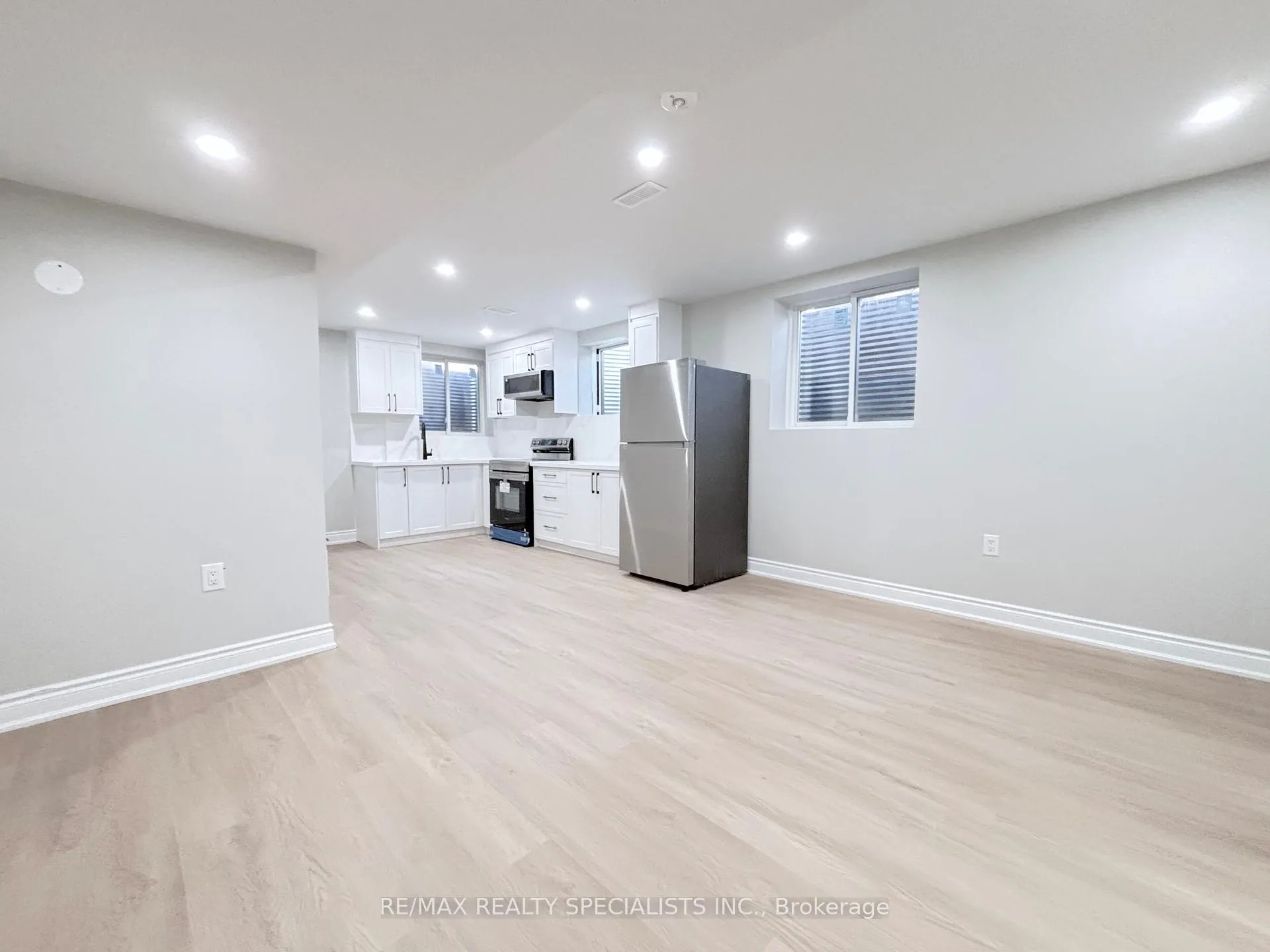 Photo 7 of Unit Lower, 1480 Buttercup Court, Milton, Walker — HOMEH