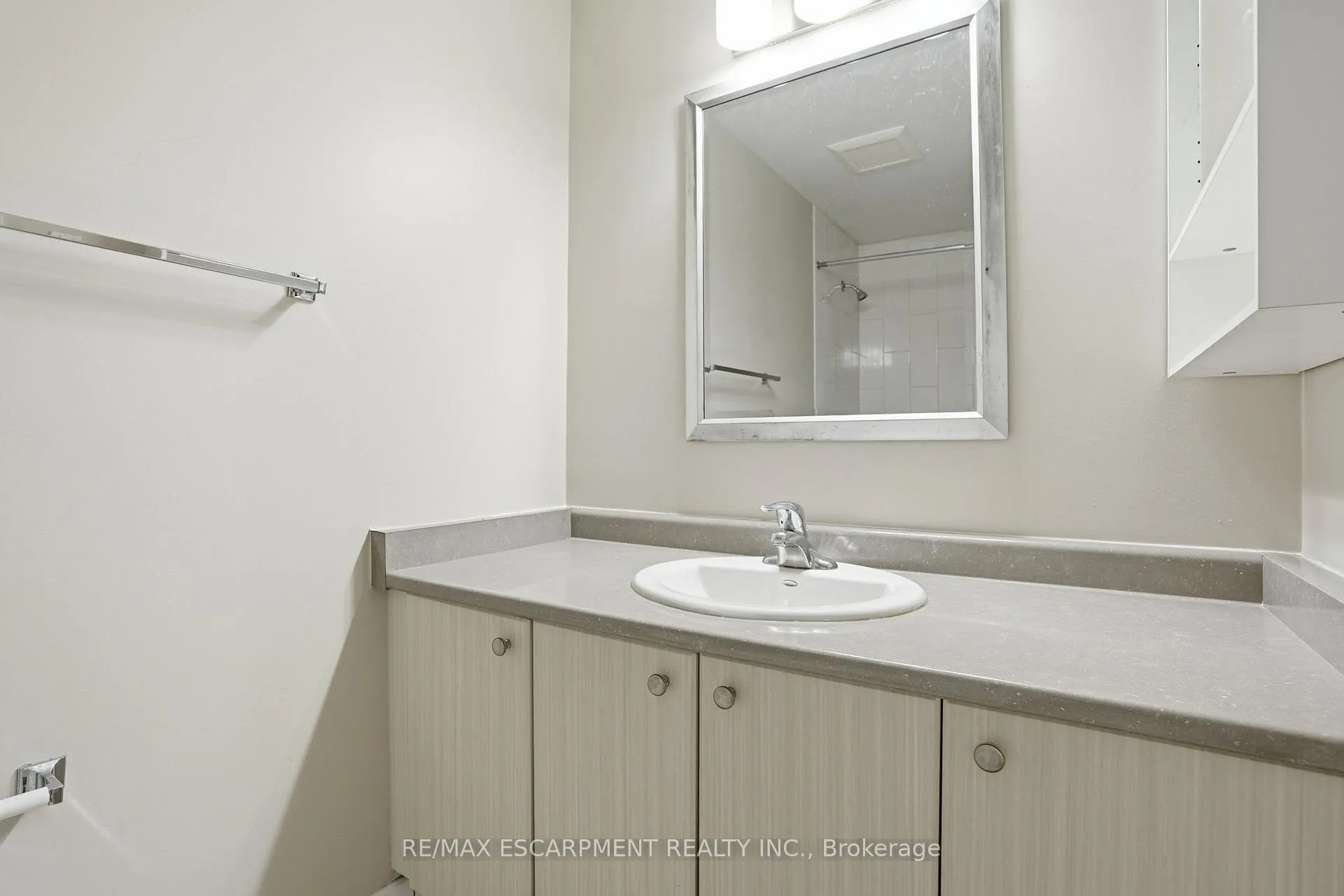 Photo 6 of Unit 309, 149 Main Street W, Hamilton, Durand — HOMEH