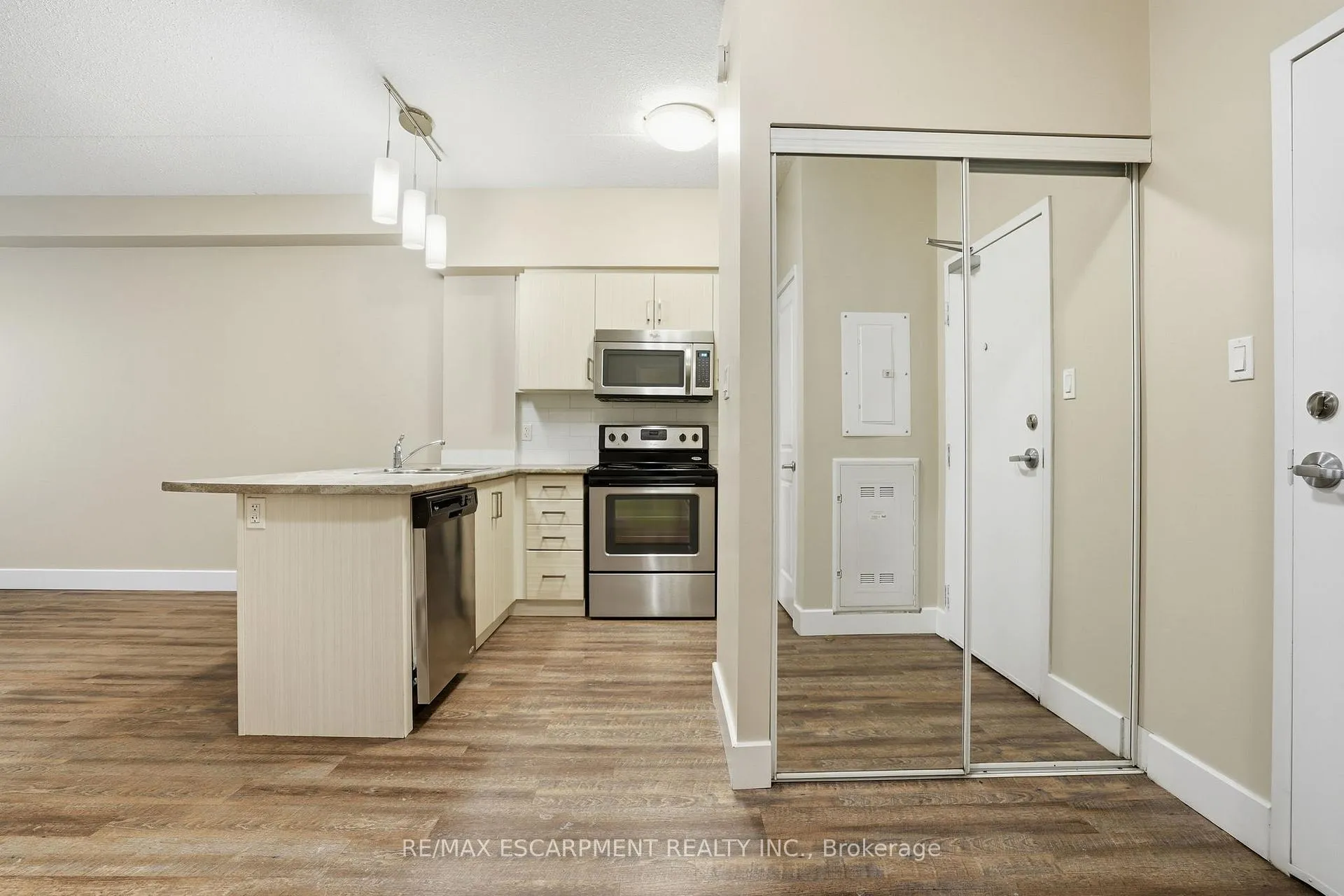 Photo 8 of Unit 309, 149 Main Street W, Hamilton, Durand — HOMEH