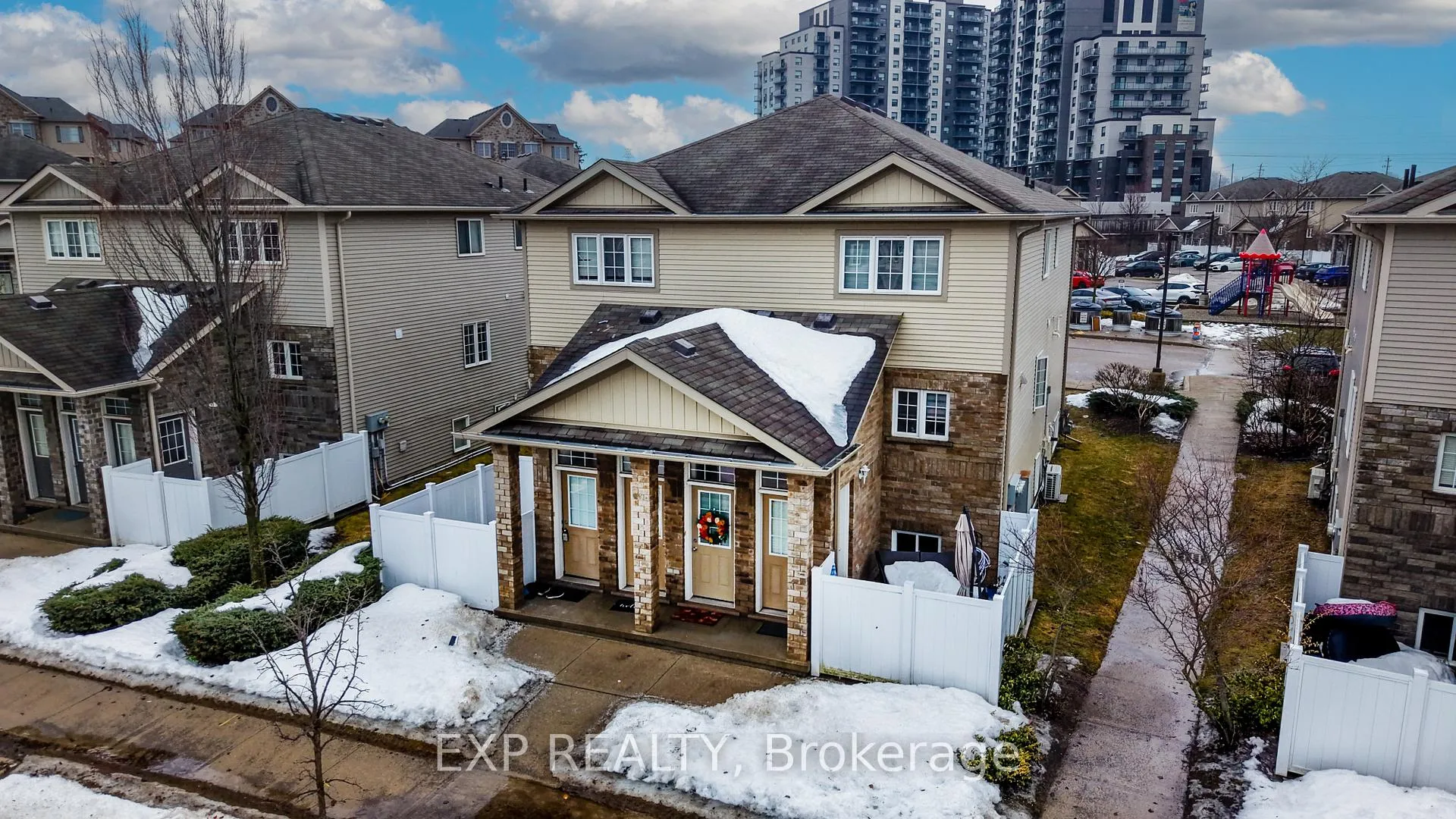 Photo 1 of Unit A, 246 Westmeadow Drive, Kitchener — HOMEH
