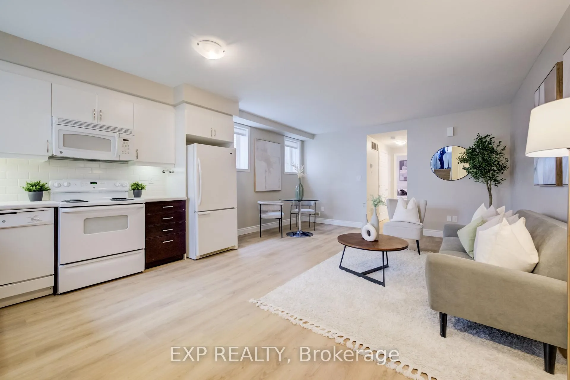 Photo 2 of Unit A, 246 Westmeadow Drive, Kitchener — HOMEH
