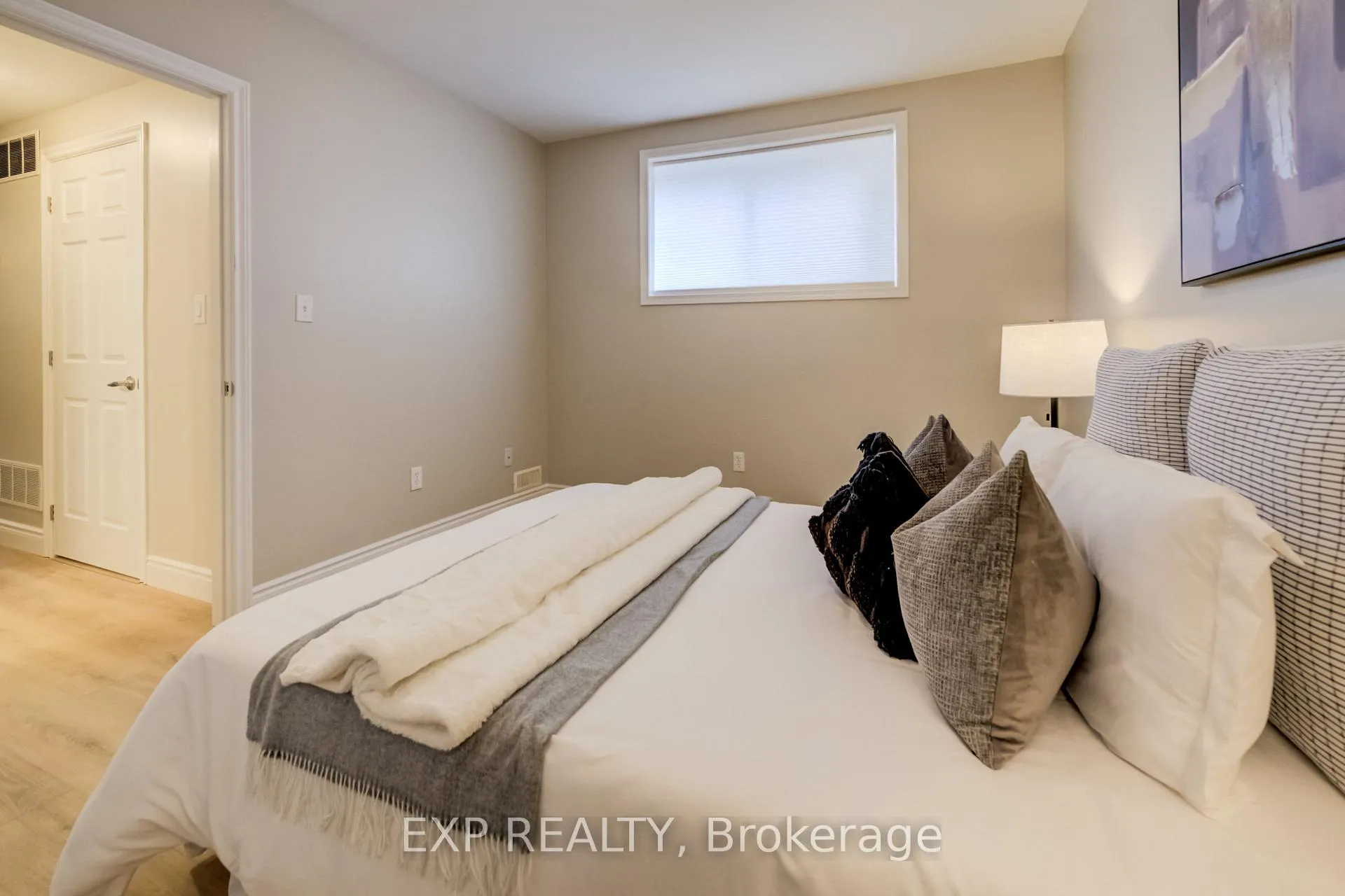 Photo 16 of Unit A, 246 Westmeadow Drive, Kitchener — HOMEH